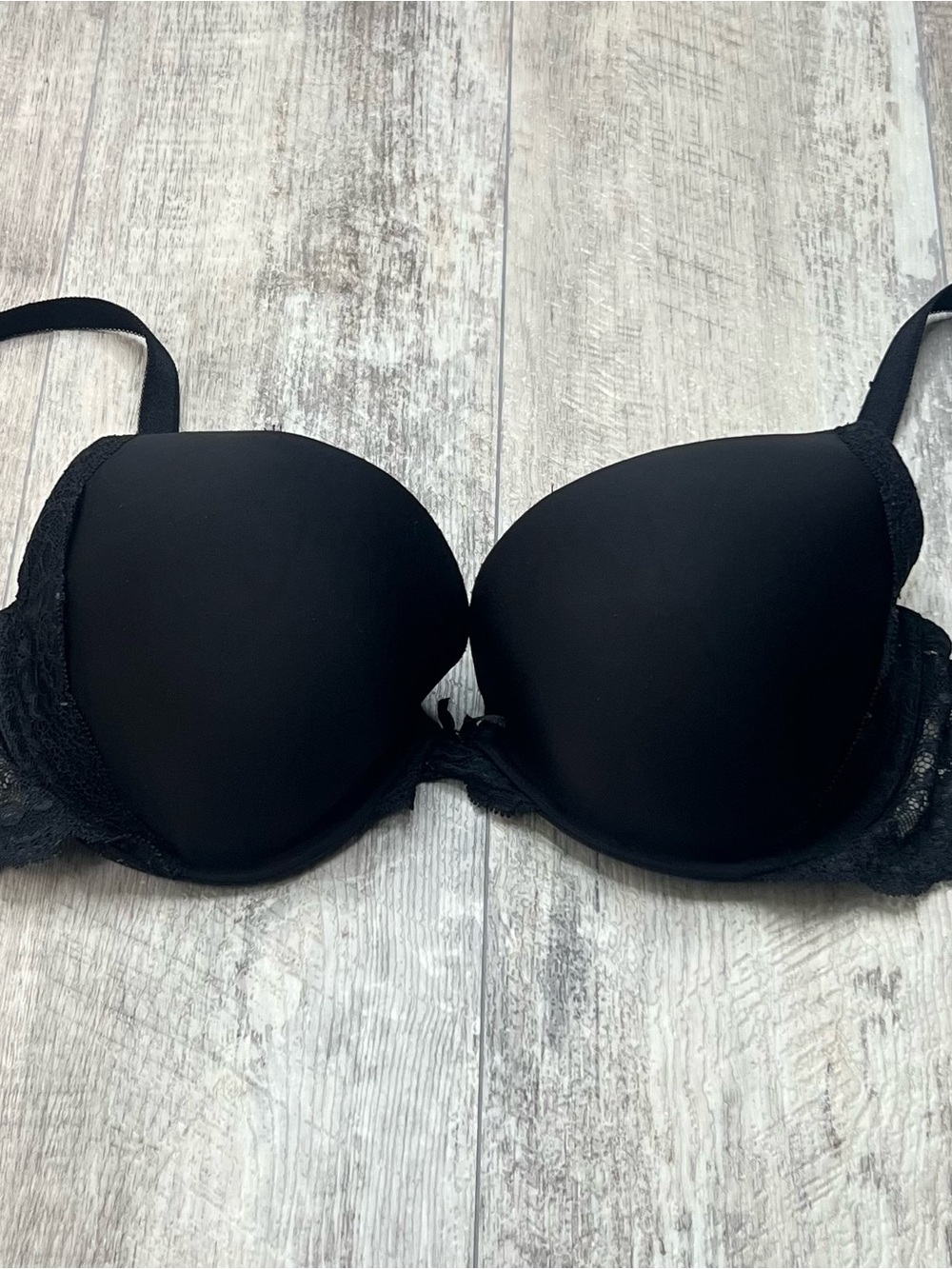 Victoria's Secret Black Lace Dream Angels Push-Up Bra